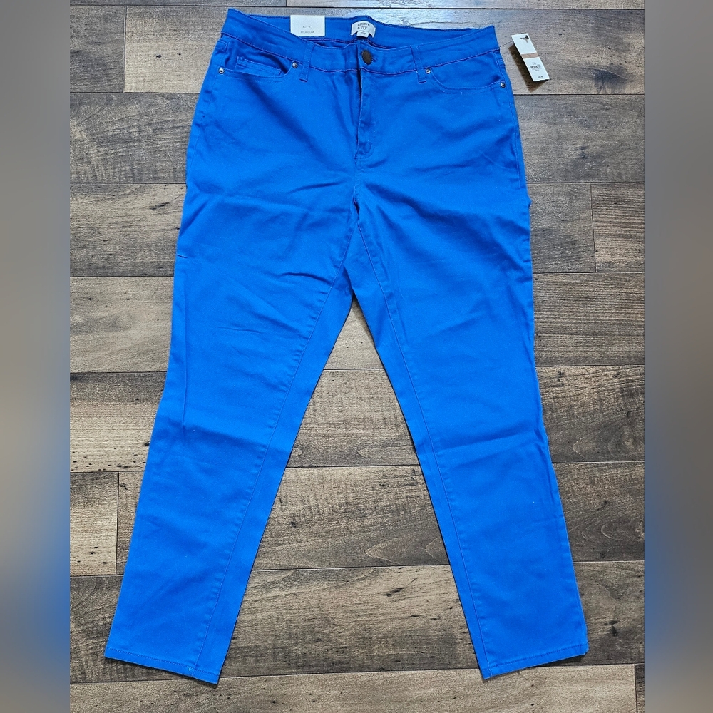Crown & Ivy Vivid Blue Ankle Jeans